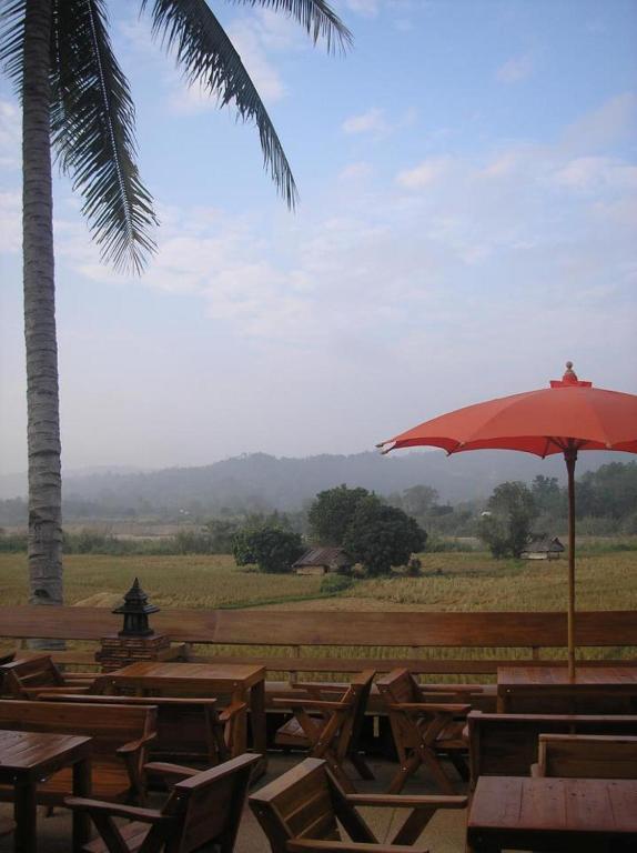 Tamarind Grand Resort Mae Sariang Exterior foto
